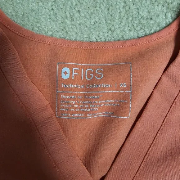 Figs Scrubs - Picture 2 of 3